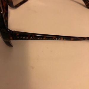 Marc Jacobs Accessories - Marc Jacobs Oversized Sunglasses Marc Jacobs Accessories - Marc Jacobs Oversized Sunglasses